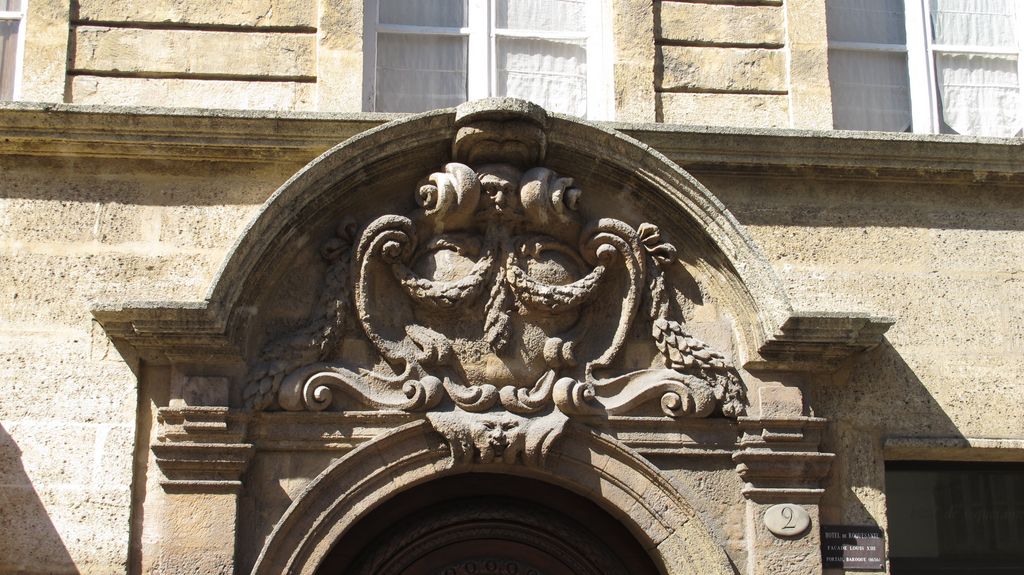 Architectural details in Aix-en-Provence: there is huge variety of small details to appreciate in the old city...