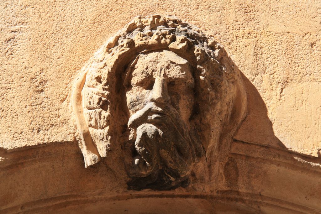 On the old houses of Aix-en-Provence...