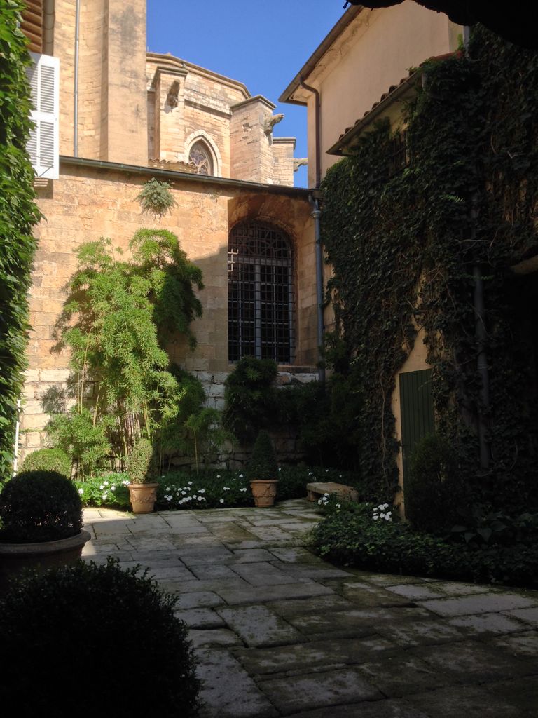 Small court by the Cathedral