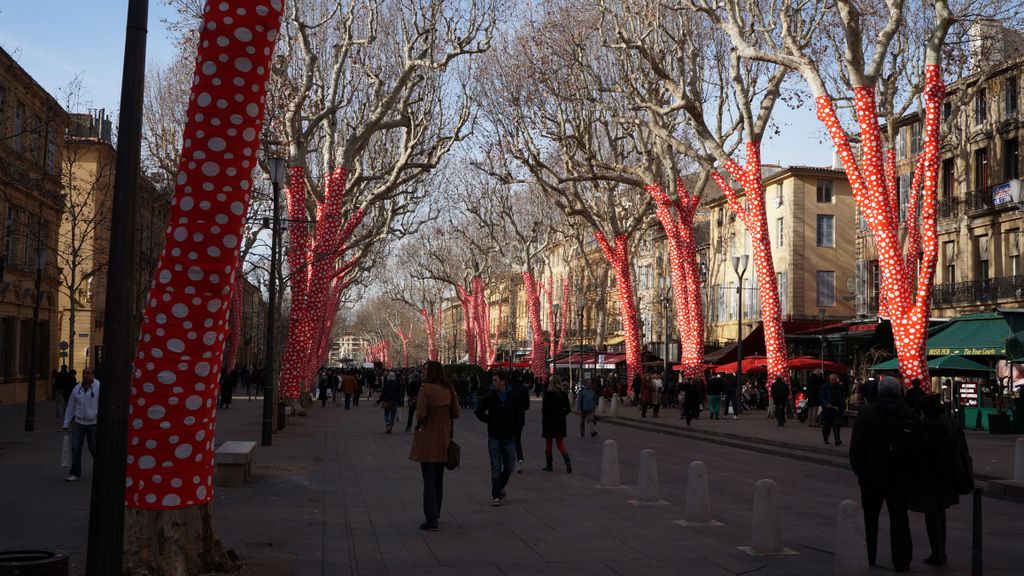 Cours Mirabeau in Aix-en-Provence in a strange setting: opening of the Marseille area as a European Cultural Capital also meant to cover the trees with these cloths...