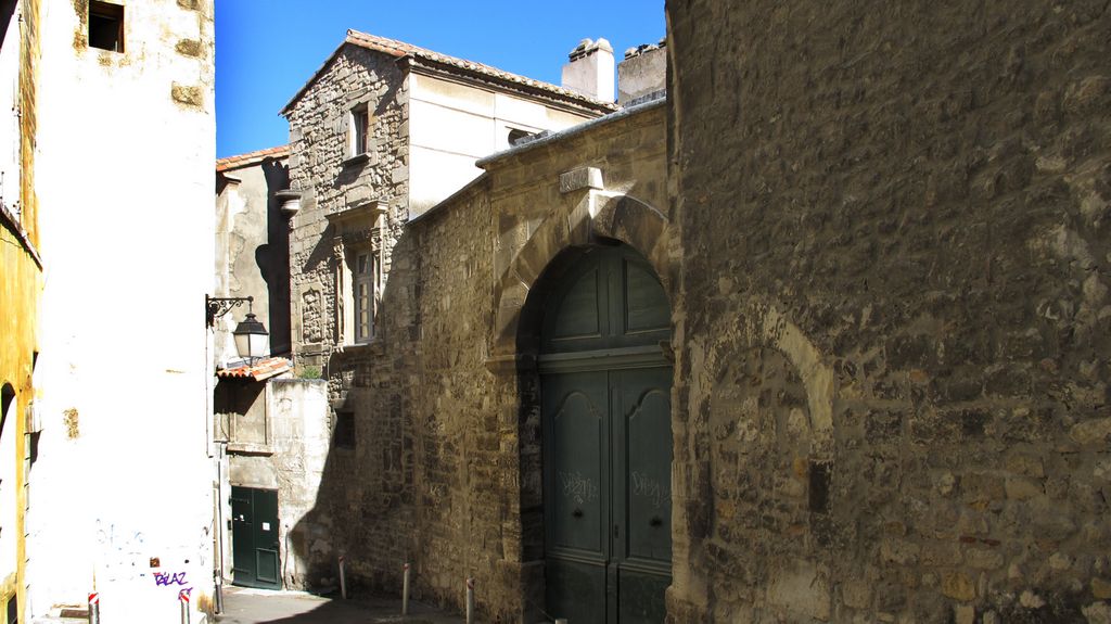 Arles