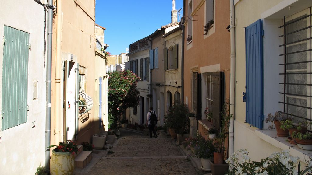 Arles