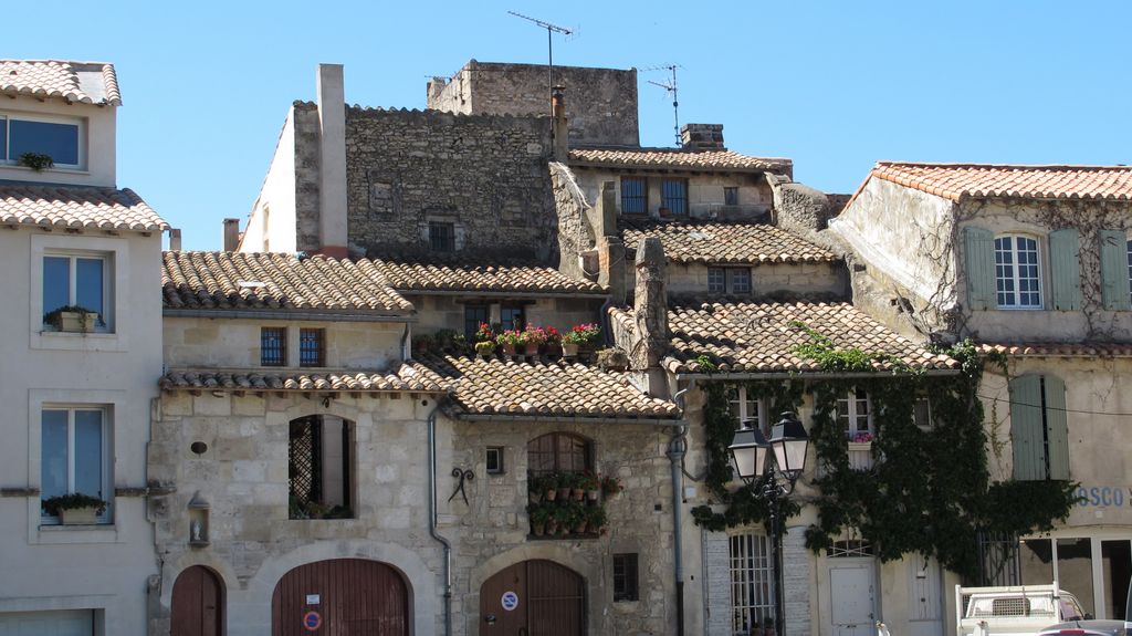 Arles