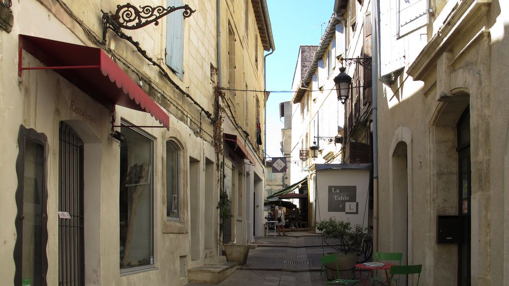 Arles