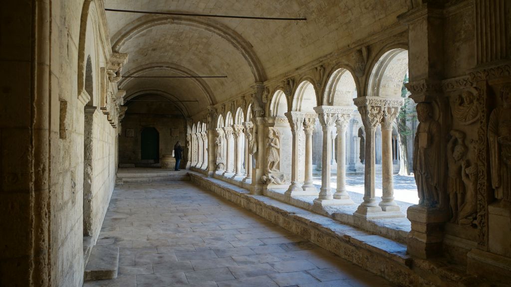St. Trophime Monastery, Arles