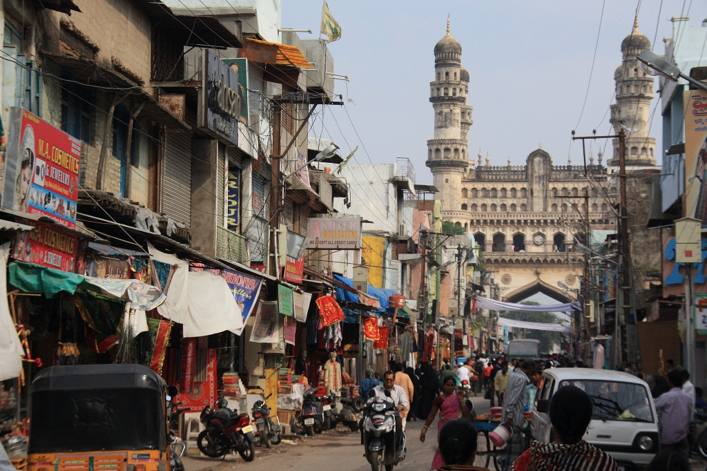 cimg_0916.jpg - Streets around Charminar, Hyderabad