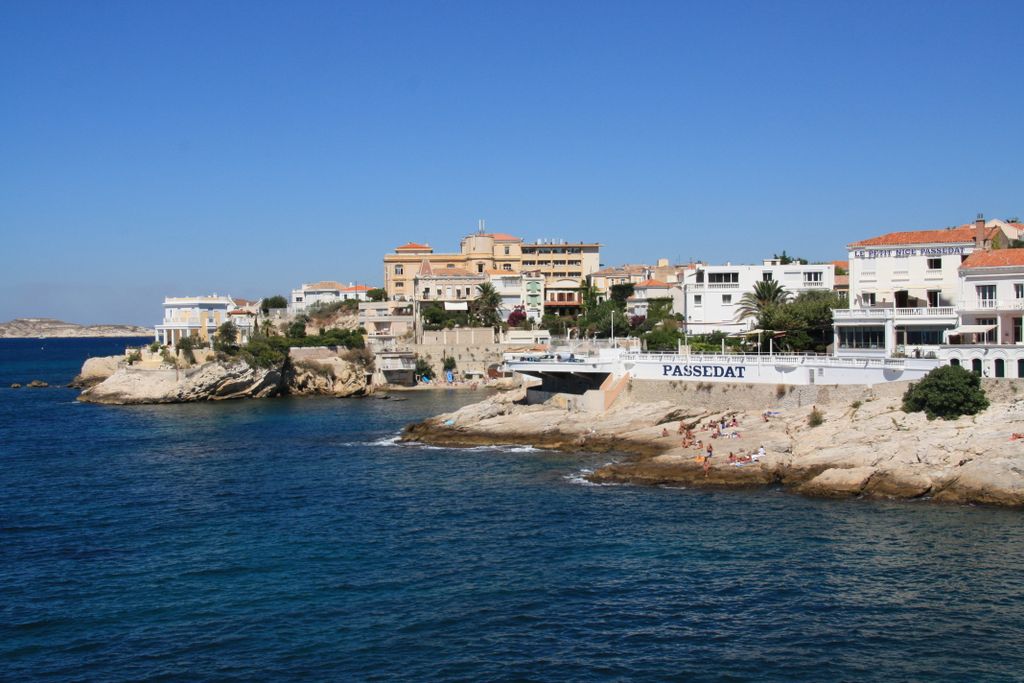 Along the seaside road of Marseille (