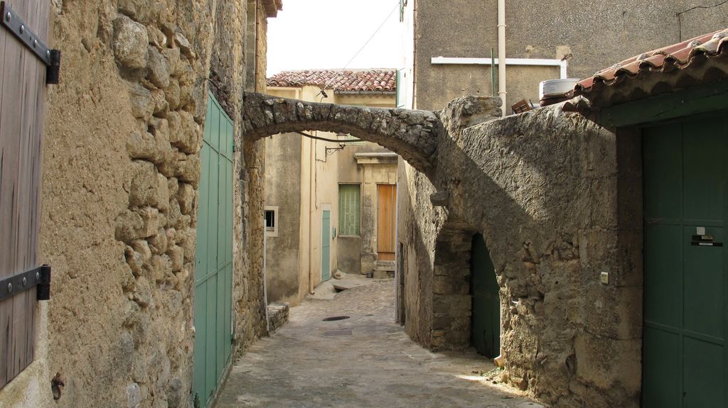 Grambois, in the Lubéron mountains, France