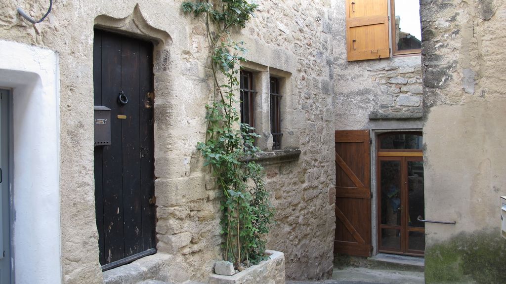 Cucuron, in the Lubéron mountain, France