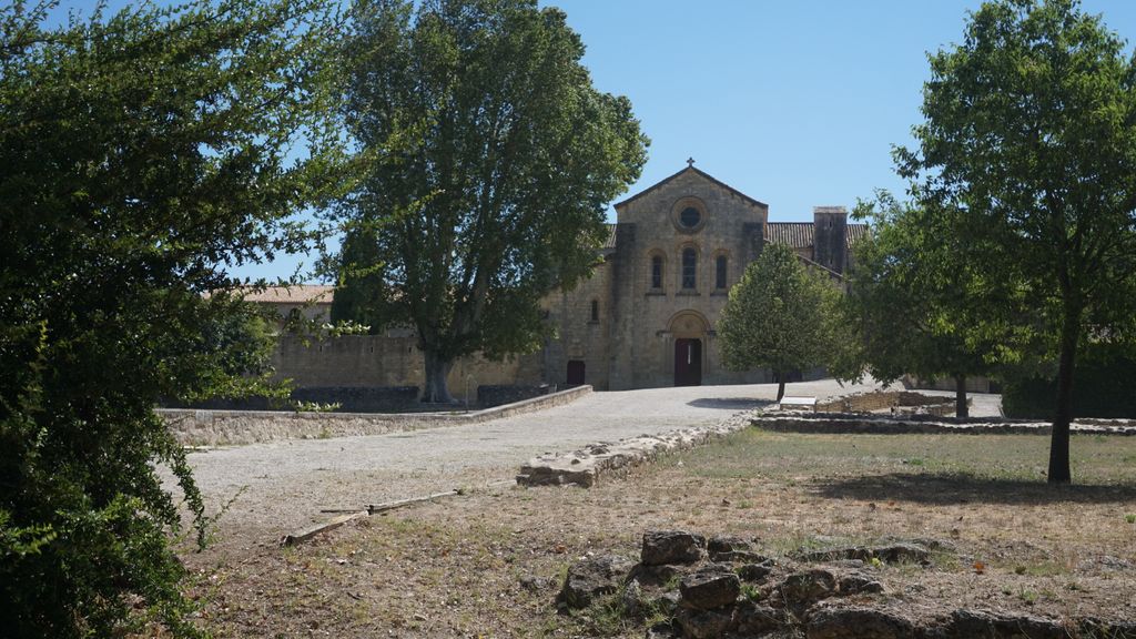 Silvacane Abbey, in La Roque-d'Anthéron, one of the three medieval Cistercian abbeys of Provence (alongside Sénanque and le Thoronet), also referred to as the “three sisters of Provence” (“les trois sœurs provençales“).