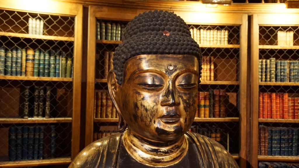 At the Musée Guimet, Paris (the library of the founder of the Museum, Émile Étienne Guimet, which also includes two buddha statues like this “Amida” statue of Japan)