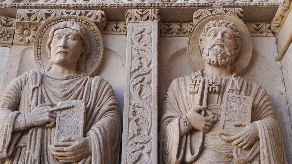 Details on the entrance of the St Trophime Cathedral, Arles