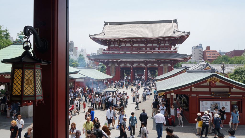 Sensō-ji temple area, Asakusa, Tokyo, Japan