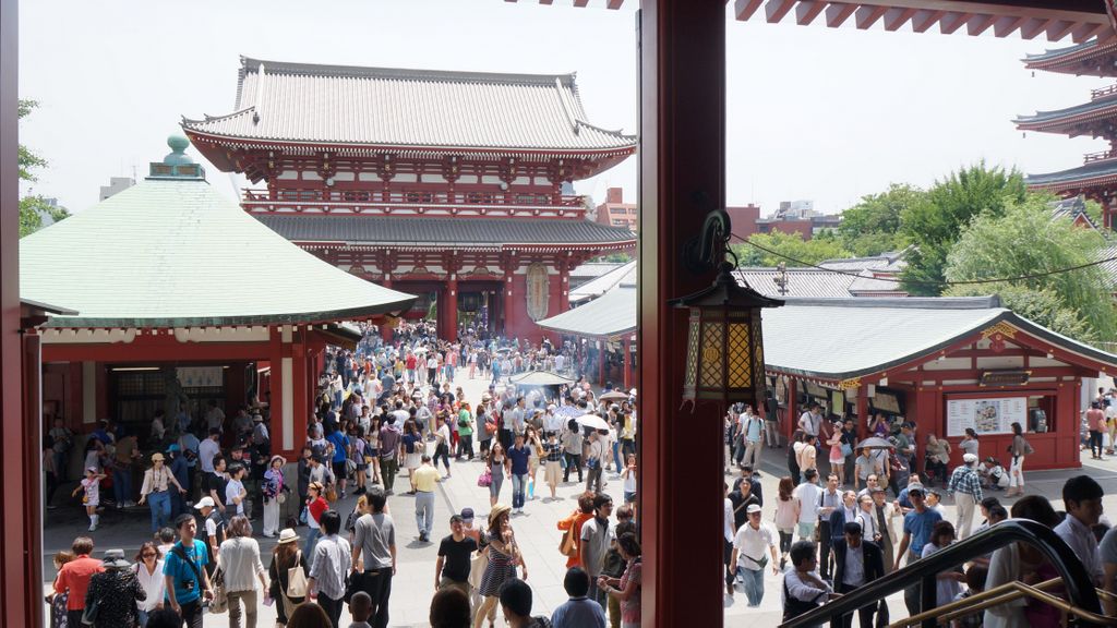 Sensō-ji temple area, Asakusa, Tokyo, Japan