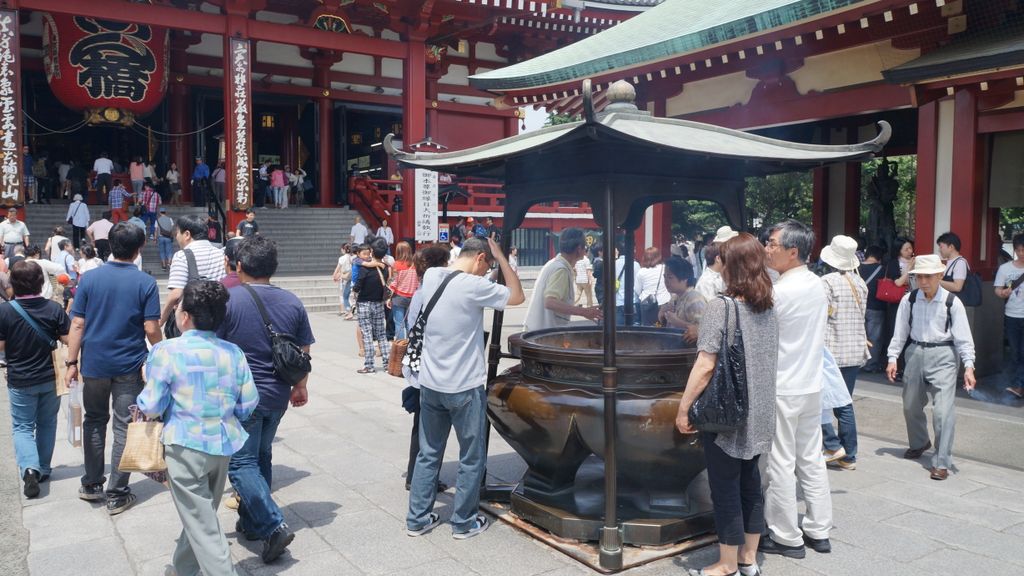 Sensō-ji temple area, Asakusa, Tokyo, Japan