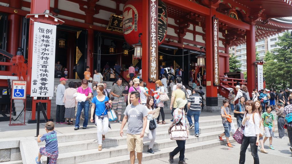 Sensō-ji temple area, Asakusa, Tokyo, Japan