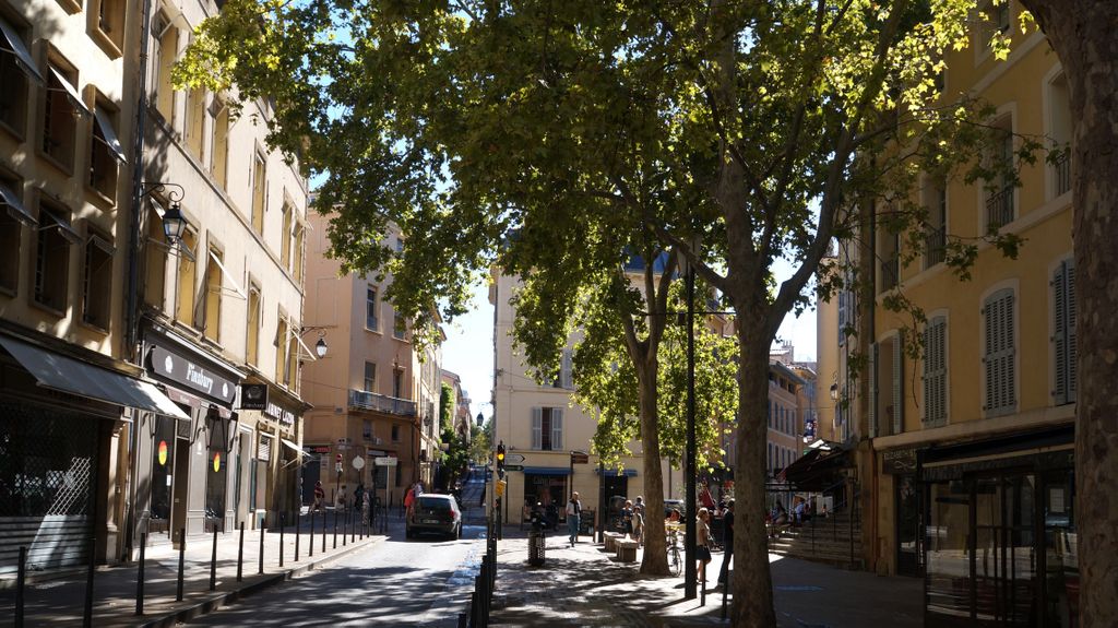 Place Haut du Cours Mirabeau, Aix-en-Provence