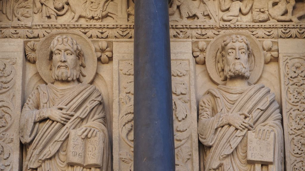 Details on the entrance of the St Trophime Cathedral, Arles