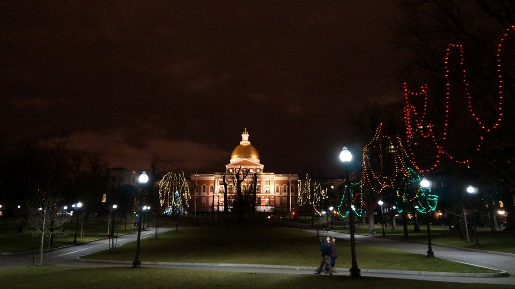 State House, seen from Boston Commons