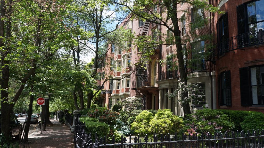 Mt Vermont Street, Beacon Hill, Boston