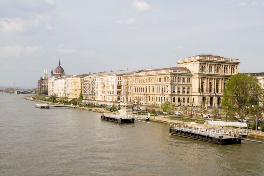 Budapest, banks of the Danube as seen from the Chain bridge. The building at the front is the Hungarian Academy of Sciences building.