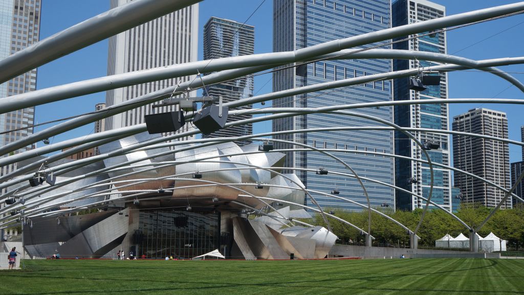 Jay Pritzker Pavilion and Surrounding View, Millennium Park, Chicago Loop (designed by Frank Gehry)