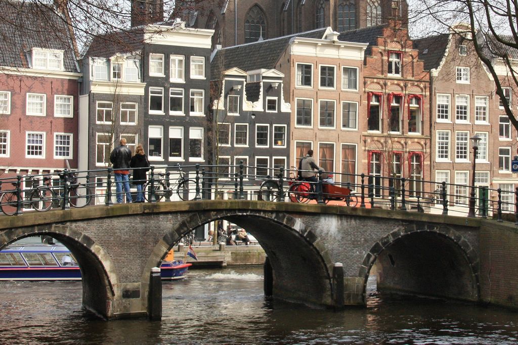 Amsterdam, early spring 2009 (start of Leidsgracht at the Herengracht)