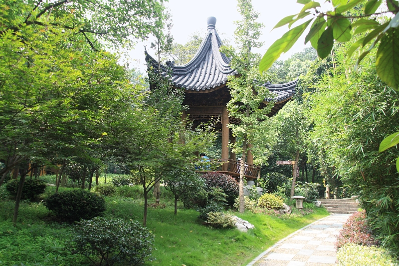 cimg_2169.jpg - Lingyin Temple, Hangzhou, China