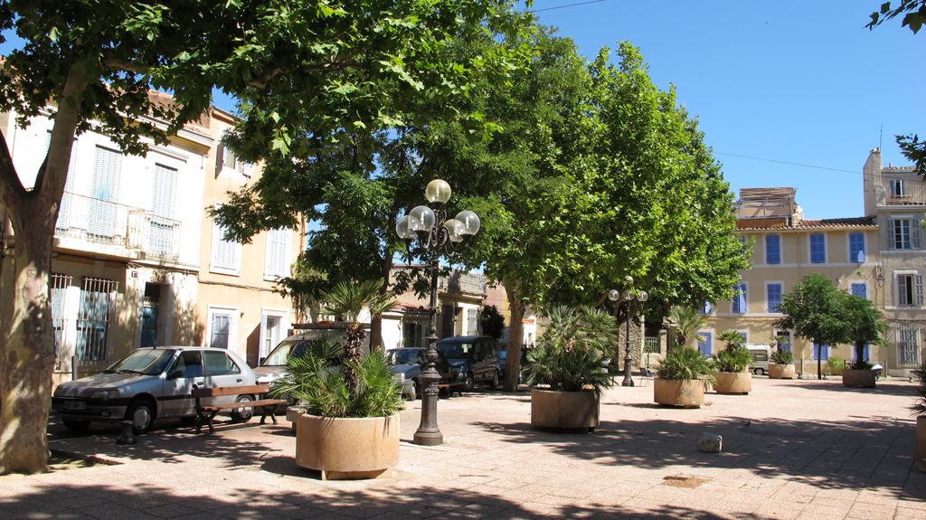 Place des Moulins, in the old area (