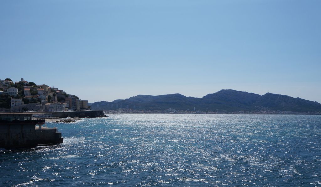 The bay of Marseille, on a late summer day