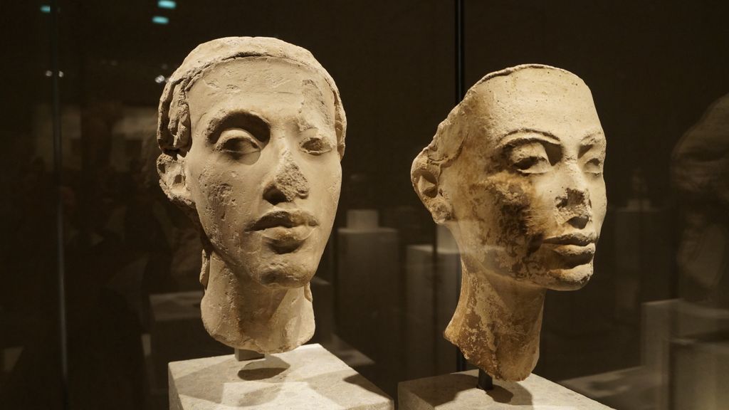 Akhenaton and Nefertiti, Pharaoh and Queen of Egypt, Neues Museum, Berlin