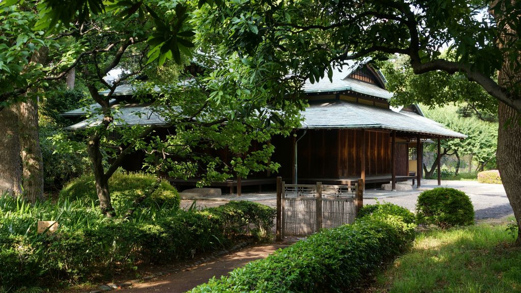 Suwa tea pavillon in the gardens of the Imperial Palace in Tokyo, Japan
