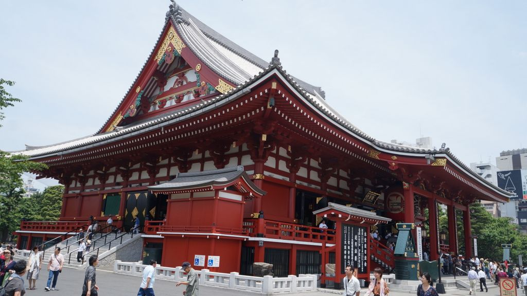 Sensō-ji temple area, Asakusa, Tokyo, Japan
